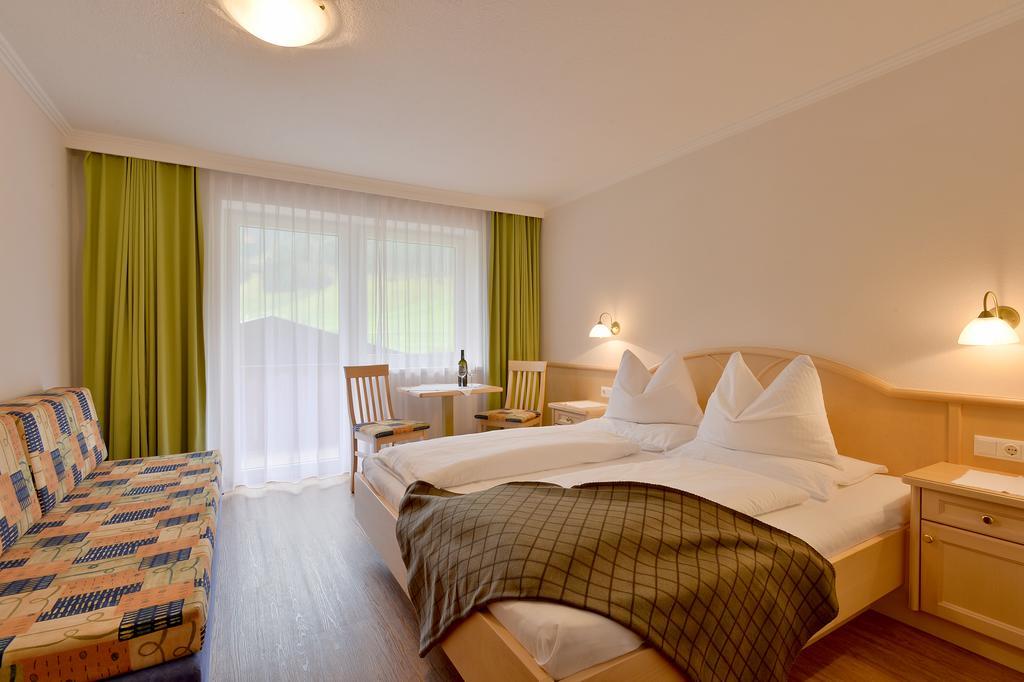 Hotel Scheulinghof Mayrhofen Habitación foto